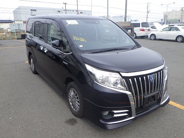 Toyota-Esquire-2015(HYBRID GI)